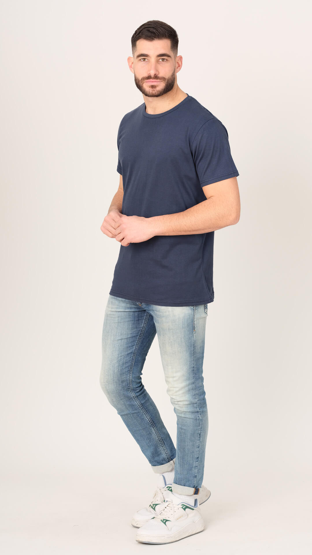 Men's basic cotton t-shirt in dark blue - side view
