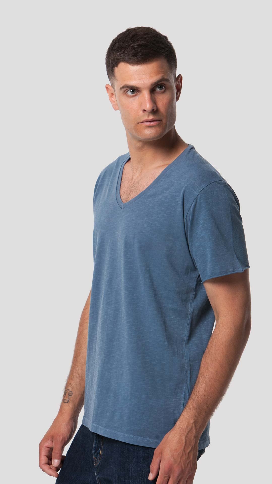 V-Neck T-Shirt in Blue, Side View