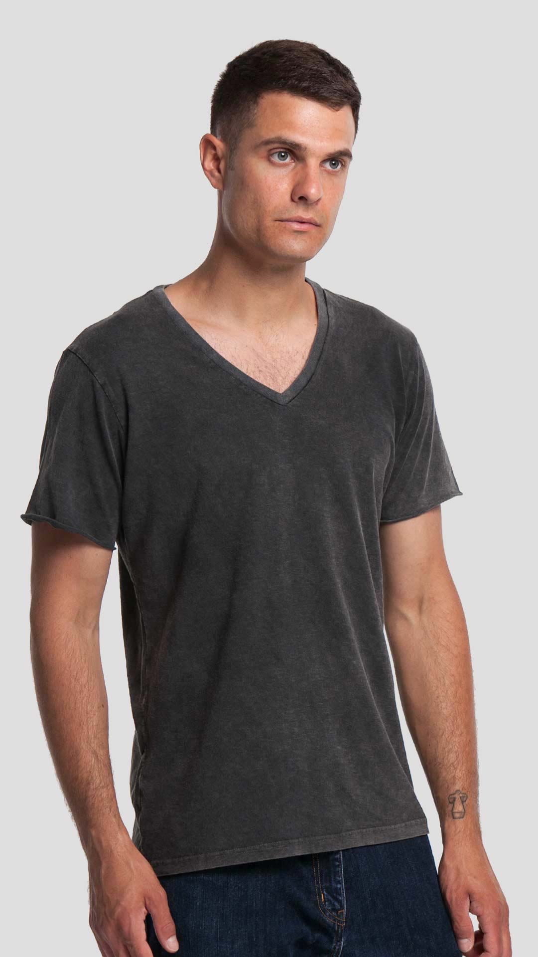 V-Neck T-Shirt in Dark Grey, Front View