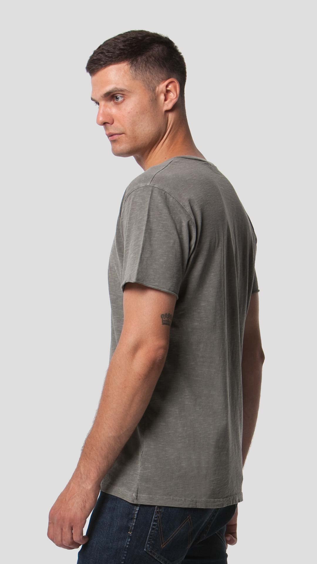 V-Neck T-Shirt in Light Khaki, Side View