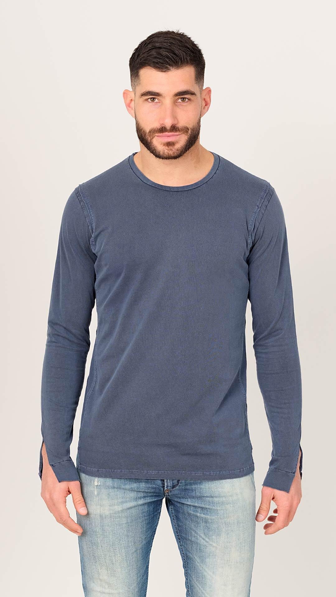 Wanderer T-Shirt, Front View, in Dark Blue