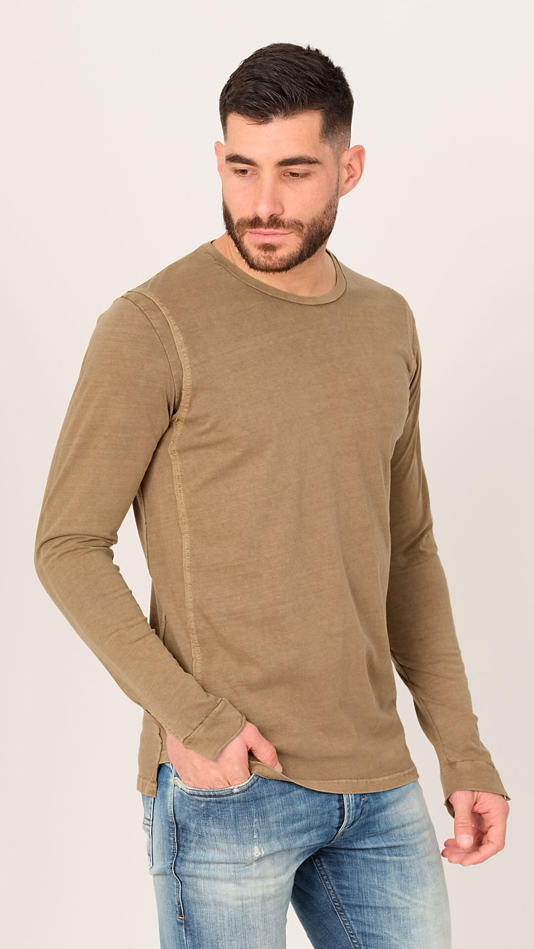 Wanderer T-Shirt, Front View, in Brown