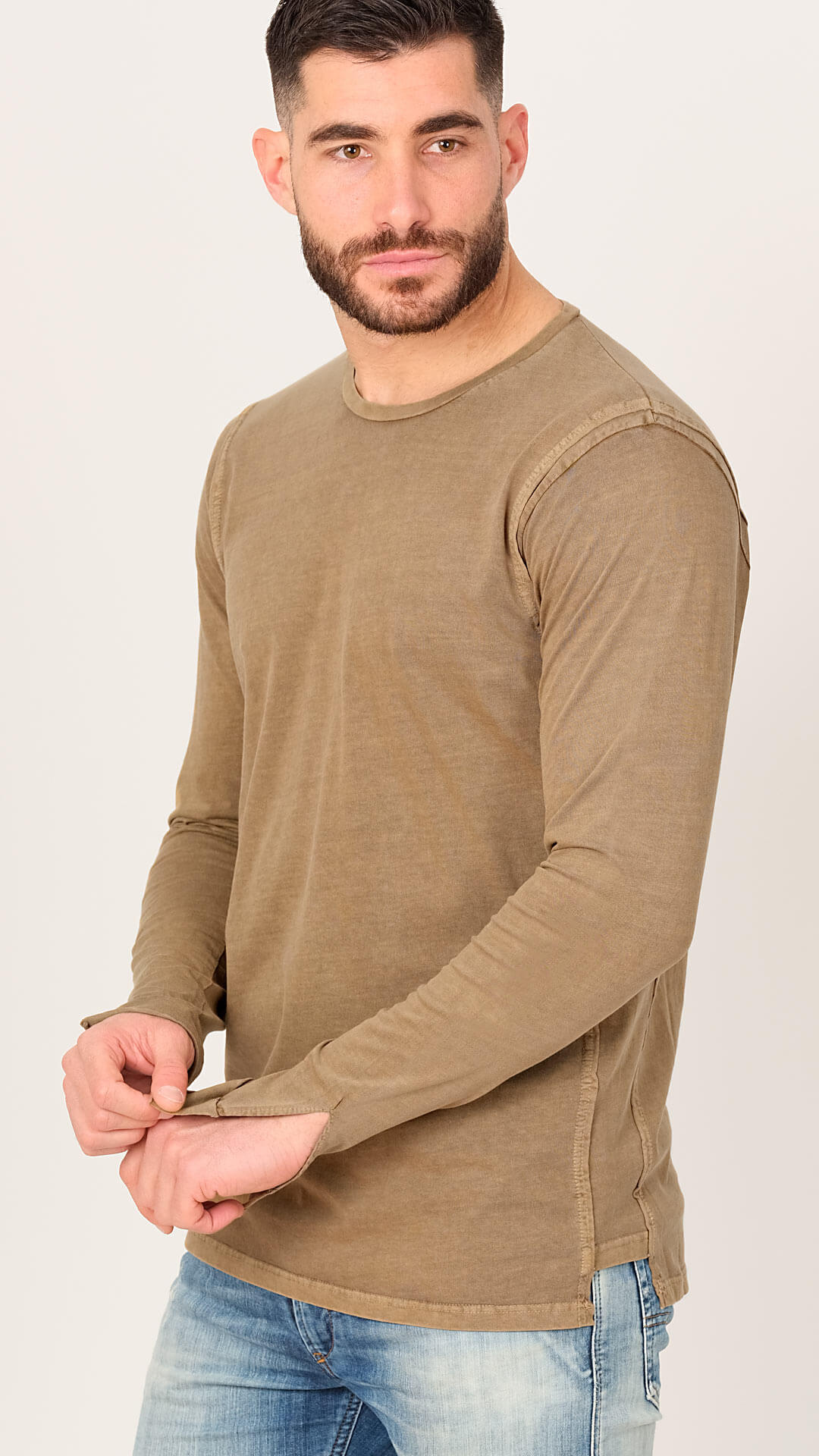 Wanderer T-Shirt, Side View, in Brown