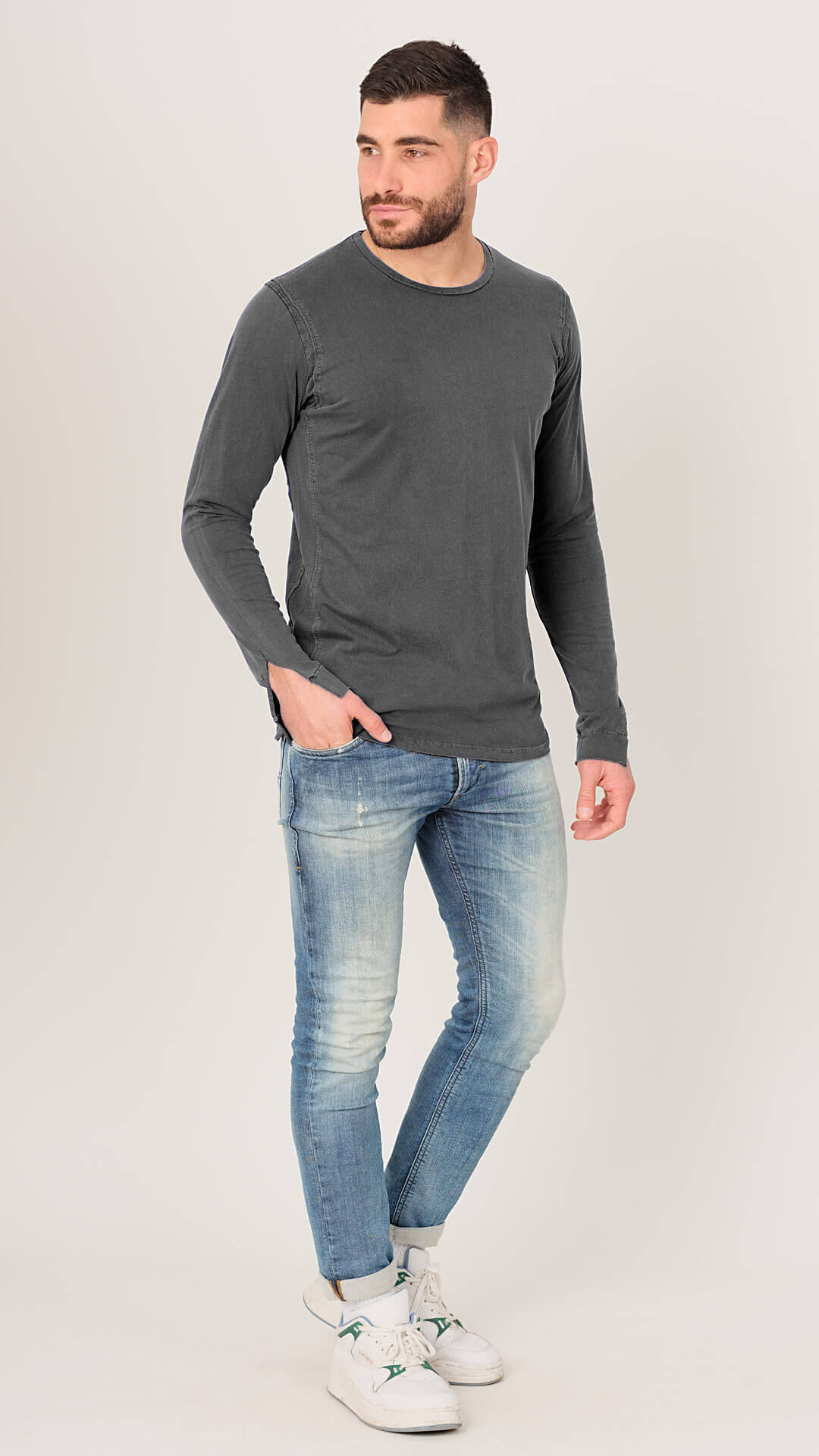 Wanderer T-Shirt, Front View, in Dark Grey
