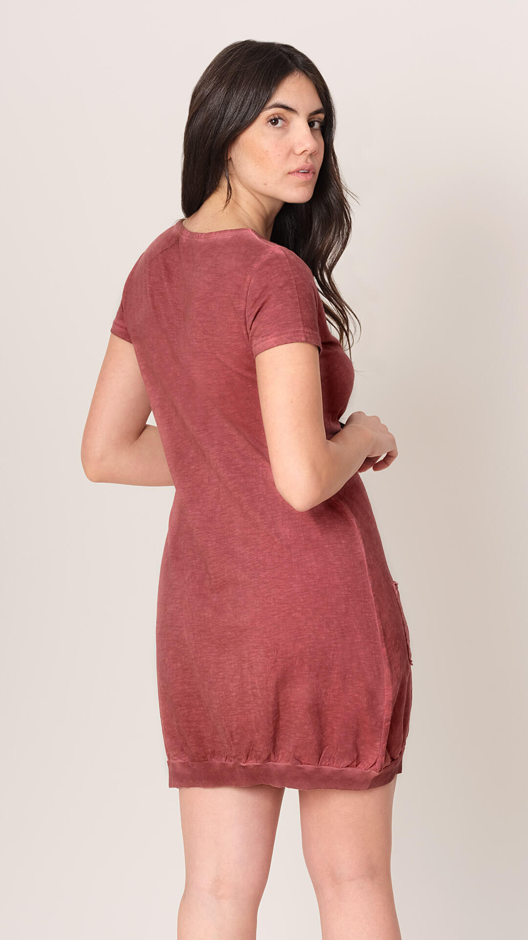 Red Aria dress with pockets - Back view - ROUTE 67 ATHENS